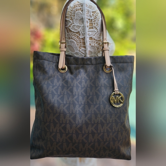 Michael Kors Signature Tote Shoulder bag - Picture 1 of 11
